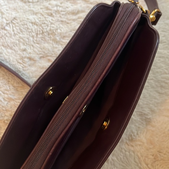 Handbag - Picture 2 of 2